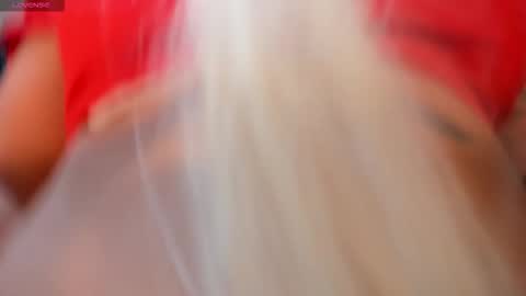 Sophie  Palmer online show from November 28, 2025, 10:51 am