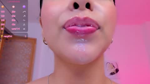 sophierooy online show from September 23, 2025, 3:37 pm