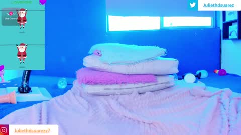 Julieth online show from December 25, 2024, 1:30 pm