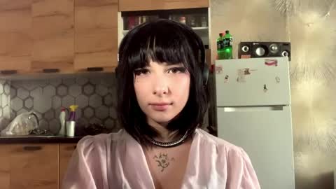 Eva online show from March 21, 2026, 12:21 pm