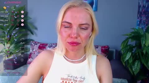 Snapshot of soul_liza chatting on June 5, 2026, 1:23 am Lisa online show from June 5, 2026, 1:23 am