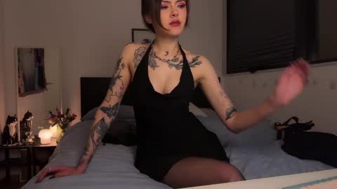 Kira online show from April 21, 2026, 1:42 am