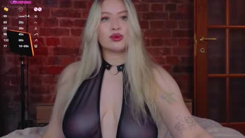 soulmeinme online show from October 31, 2025, 8:21 pm