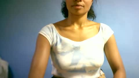 sourayaa online show from April 18, 2026, 6:56 pm