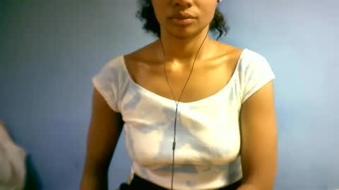 sourayaa online show from April 18, 2026, 7:58 pm