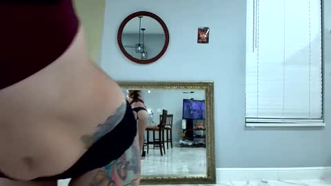 Southern MILF online show from May 24, 2026, 2:05 am