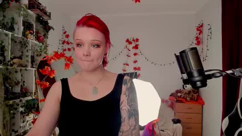 Leah online show from October 26, 2025, 2:45 pm