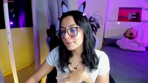 Lili online show from March 5, 2025, 11:38 pm