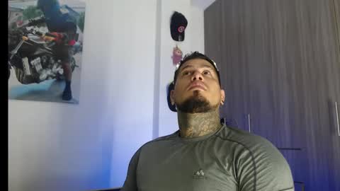 soy_apolo online show from February 22, 2026, 4:02 am