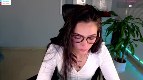 Luisa    online show from January 24, 2025, 12:09 am