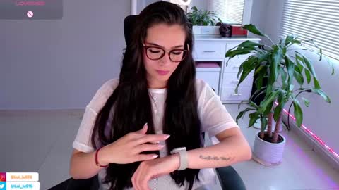 Luisa    online show from January 31, 2025, 9:48 pm