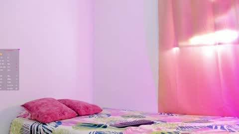 Instagram Soyamandaa  1 online show from February 7, 2025, 7:38 pm