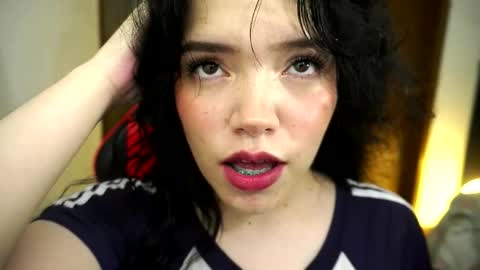 soyangelacortes online show from November 13, 2025, 1:04 am