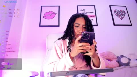 Juliana online show from February 6, 2025, 6:13 pm