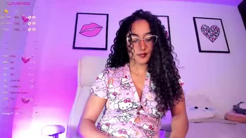 Juliana online show from March 12, 2025, 10:28 pm