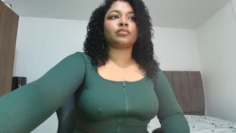 Snapshot of soynerea chatting on June 4, 2026, 11:44 pm online show from June 4, 2026, 11:44 pm