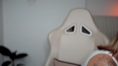 brisa  s online show from December 2, 2024, 10:23 pm