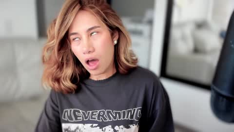 brisa  s online show from January 13, 2025, 9:52 pm