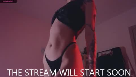 Roxy online show from September 21, 2025, 6:09 pm