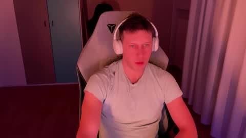 Snapshot of spaduzz chatting on March 15, 2026, 6:14 pm spaduzz online show from March 15, 2026, 6:14 pm