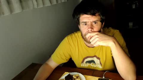 spanish online show from March 4, 2025, 8:27 pm