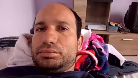 Snaiky online show from April 17, 2026, 8:28 am