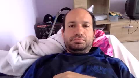 Snaiky online show from April 20, 2026, 9:23 am