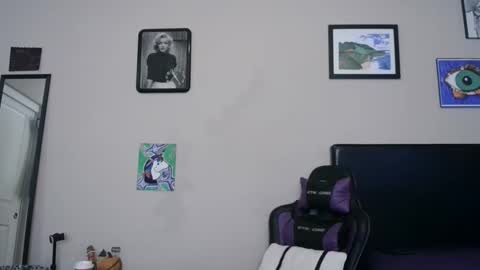 Tip 1 token  Follow me on instagram  Sparkle pinuppp online show from November 5, 2025, 7:25 pm