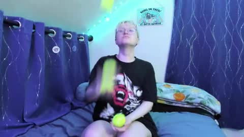 Atticus Pendragon online show from November 18, 2025, 6:12 pm