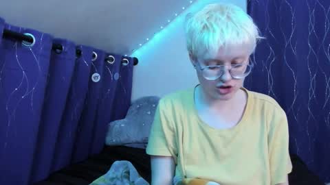 Atticus Pendragon online show from November 30, 2025, 8:07 am