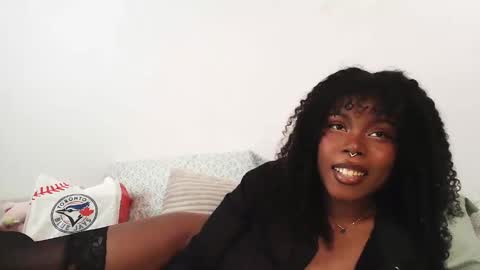 Soleil online show from October 17, 2025, 7:38 pm