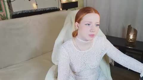 Snapshot of sparky_fox chatting on June 11, 2026, 2:53 am Nika online show from June 11, 2026, 2:53 am