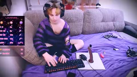 Snapshot of sparkyferret chatting on November 23, 2025, 7:46 pm sparkyferret online show from November 23, 2025, 7:46 pm