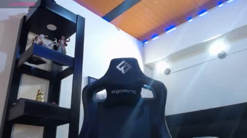     online show from December 12, 2024, 6:14 am