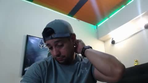     online show from September 26, 2025, 7:12 am