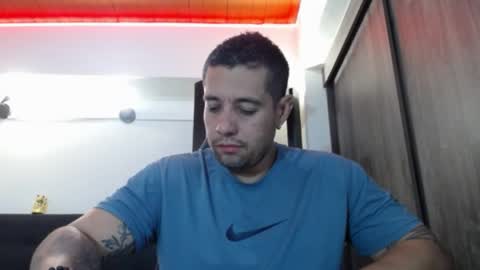 Snapshot of spartacus_cam chatting on May 5, 2026, 5:04 am online show from May 5, 2026, 5:04 am