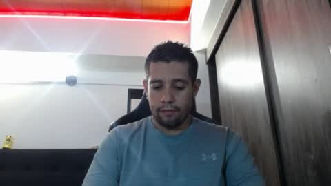 Snapshot of spartacus_cam chatting on June 5, 2026, 5:36 am online show from June 5, 2026, 5:36 am
