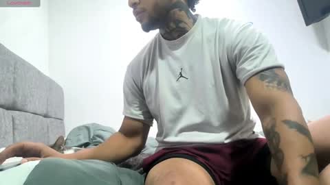 spartan_knight16 online show from September 15, 2025, 11:05 pm