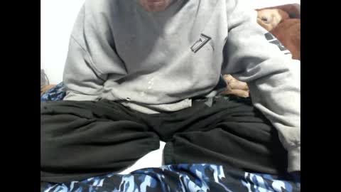 Snapshot of spazzy2 chatting on February 17, 2026, 8:33 am spazzy2 online show from February 17, 2026, 8:33 am