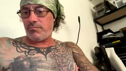 specter1972 online show from April 25, 2026, 2:25 pm