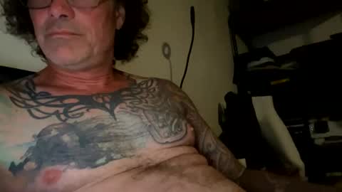 Snapshot of specter1972 chatting on April 30, 2026, 12:39 am specter1972 online show from April 30, 2026, 12:39 am