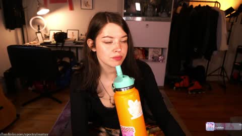 Snapshot of spectralmatter chatting on March 21, 2026, 8:34 pm m online show from March 21, 2026, 8:34 pm