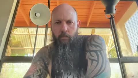 Beard Guy online show from October 19, 2025, 4:35 am