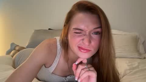 Baylee  online show from October 8, 2025, 5:43 pm