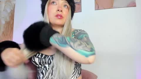 Valeria online show from May 5, 2026, 2:08 am