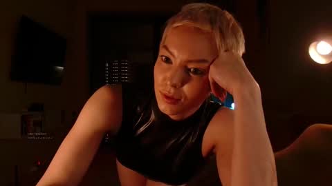 Elizabeth online show from December 15, 2025, 3:38 pm