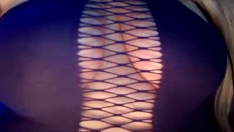 Vanessa Spade online show from November 12, 2025, 5:57 pm