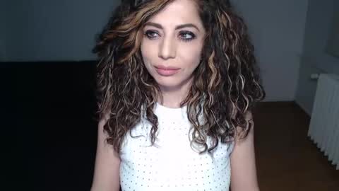 Doll online show from February 9, 2025, 7:30 pm