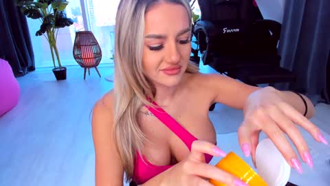 Anna online show from January 12, 2025, 11:50 am