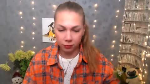 Karina online show from March 10, 2025, 8:04 am